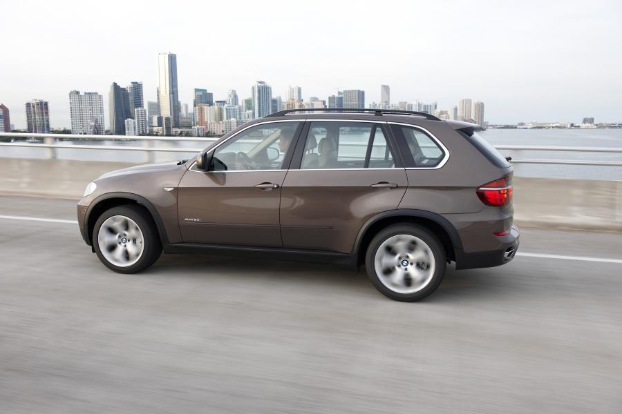  BMW X5 xDrive 5.0i 2010 года  (фото 53 из 142)